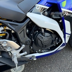 YAMAHA yzf-r25 400台限定のMovistarになります。の画像