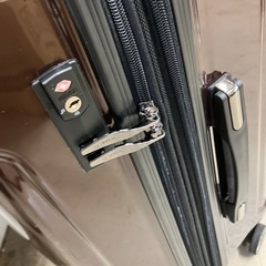 石2510-323 wise:ly スーツケース ブラウン 容量不明 キャスター付き カギ無し 中古の画像