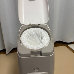 【Aprica】おむつ捨てゴミ箱の画像