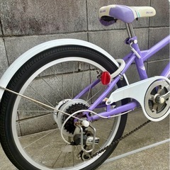 サイクルベースあさひ 自転車20インチ 女の子 6段変速
の画像