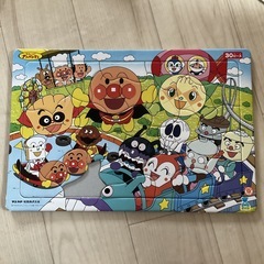 ジグソーパズル　８枚セット　アンパンマン7枚　トーマス1枚の画像