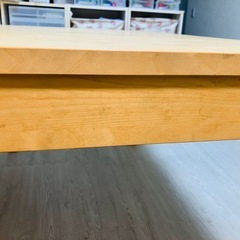 お渡し先決まりました【美品】IKEA(イケア) BJURSTA(ビュースタ)伸縮式テーブル／天板アクリル付の画像
