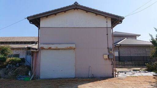 鉄骨2階建て倉庫　切り妻瓦葺屋根　５．８ｍ＊１４．５ｍ　セルフ解体で再利用可能な方　基礎以外をお持ち帰りください。