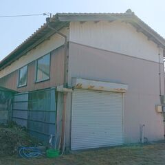 鉄骨2階建て倉庫　切り妻瓦葺屋根　５．８ｍ＊１４．５ｍ　セルフ解体で再利用可能な方　基礎以外をお持ち帰りください。 の画像