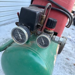 オイルレスコンプレッサー　の画像