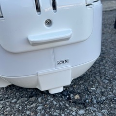 TOSHIBA炊飯器2022年製の画像