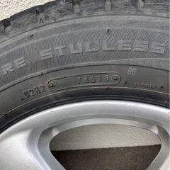 ホイル付きスタッドレスタイヤ４本175/70R14
の画像