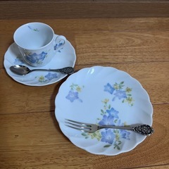 ノリタケ　カップ&ソーサー　カトラリー　ケーキ皿セットの画像