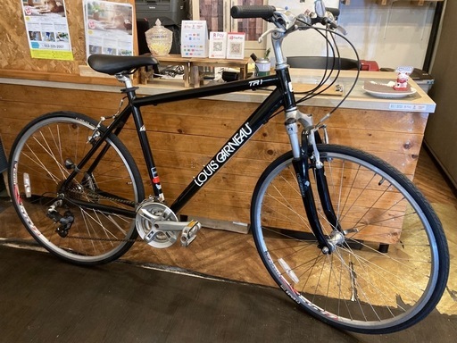 値下げ！10月末まで防犯登録無料！【LOUIS GARNEAU TR1前後タイヤ・チューブ新品！】アルミフレーム　サスペンション付き　3×8速　700×28cクロスバイク　ブラック