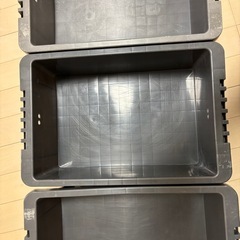 メダカ、ＮV13容器、白とグレーの画像