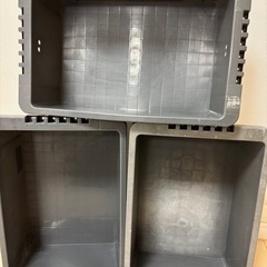 メダカ、ＮV13容器、白とグレーの画像