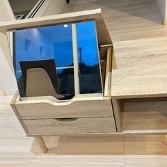 ドレッサーテーブルの画像