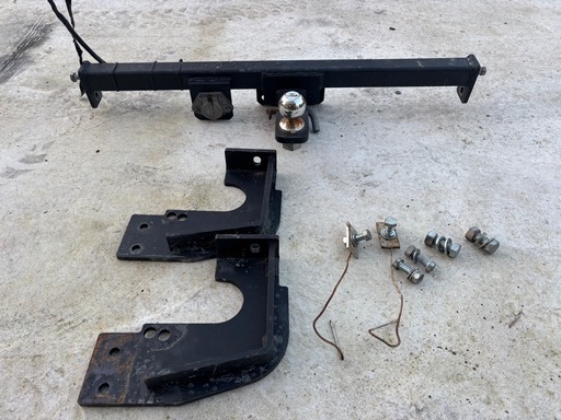 タグマスター　ヒッチメンバー　JB23ジムニー　サン自動車