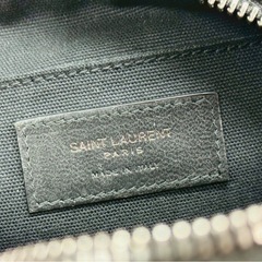 定価約18万円⭐️SAINT LAURENT （サンローラン）小バッグ ⭐️ 本日引取可能な方は30000円に値下げします！ の画像