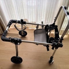 犬用車椅子　の画像