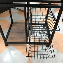 【ジャングルジャングル石川金沢店】  レンジ台 黒/木目調 W60×D46×H105 クリーニング済み												の画像