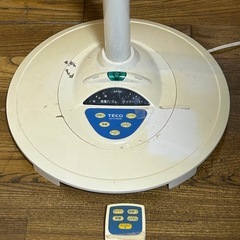 扇風機（リモコン付き）の画像