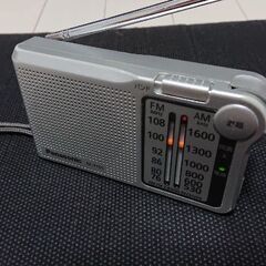 パナソニックポケットラジオの画像