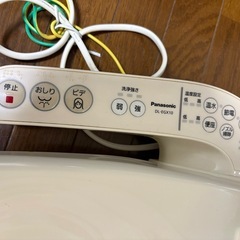 【受付中】⭐️差し上げます⭐️温水洗浄便座 パナソニック 使用問題ナシ👌 オフホワイトの画像