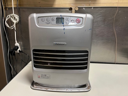 2018年製 ダイニチ ブルーヒーター 石油ファンヒーター FW-3718LS SGX TYPE | 家庭用石油ファンヒーター | 製品紹介 | ダイニチ