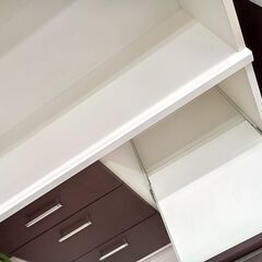 リユースのサカイ栃木店★ジモティ割あり★  食器棚 ブラウン×ホワイト W104.5×D43×H181 クリーニング済み TC11101の画像