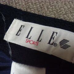 ★ネイビー ELLE SPORTS ハーフパンツ Mサイズ お譲りします。★期間限定★お洋服複数購入で割引★の画像