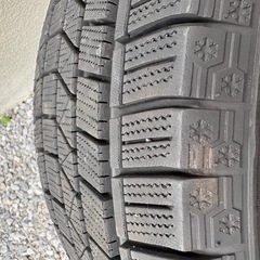 スタッドレスレクサスLSに履いてました。235/50R184本セットの画像