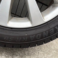 スタッドレスレクサスLSに履いてました。235/50R184本セットの画像