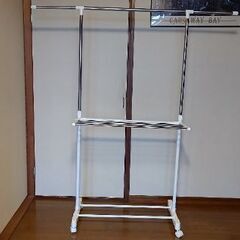 室内物干しの画像