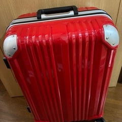 旅行用✈️キャリーケース レッド 鍵付き 取扱説明書付きの画像
