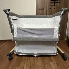 ベビーベッドの画像