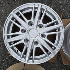 【中古品】ハイエース 15インチ ホイール 15ｘ6.0 +35 6-139.7 シルバー 4本セット  グランヴァード HC1の画像