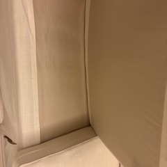 昼寝にぴったりなソファの画像