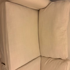 昼寝にぴったりなソファの画像