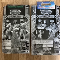 キョウリュウジャー2体の画像
