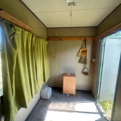 館山市にある中古プレハブ　の画像