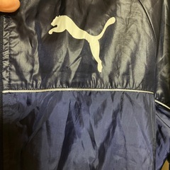 PUMA フード付きナイロンジャケット ネイビーの画像