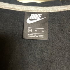 Nike ネイビー/レッド ジップアップパーカーの画像