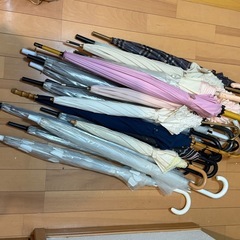 【お譲り先決定済み】長傘20本　折りたたみ傘5本　差し上げますの画像