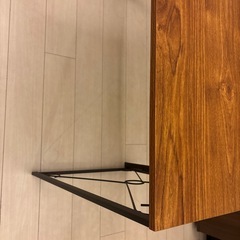 折り畳める大きめの机の画像