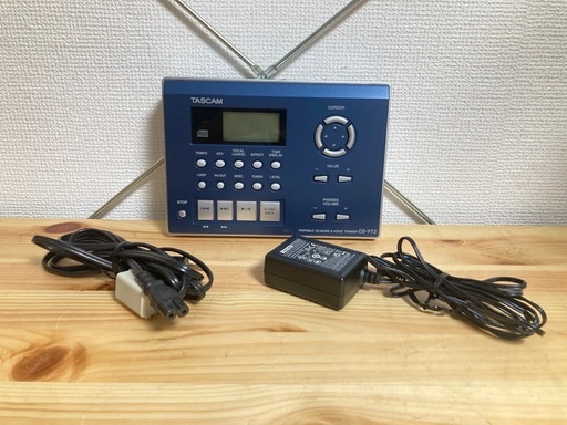 TASCAM CD-VT2 CDプレーヤー ボイストレーナー タスカム