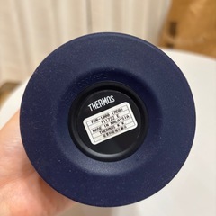 水筒とラップ3本の画像