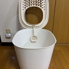 猫トイレ　アイボリー　上から入るタイプ　大きめの画像