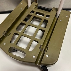 コメリ 軽量コンパクト 折りたたみ 台車 カーキ 3.4Kg 収納幅14.5cm 中古品 ④の画像