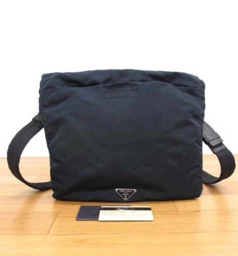 【定価 18万 】プラダ ショルダーバッグ