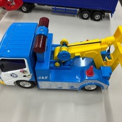 車のおもちゃの画像