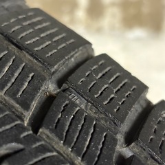 B-31 タイヤ 中古 YOKOHAMA STUDLESS ice GUARD  iG50PLUS 185/60R15 の画像