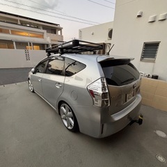 プリウスα の画像