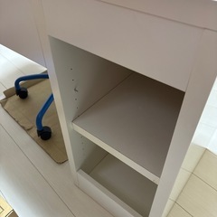 IKEAで購入（椅子付き）学習デスクにいかがですか？の画像