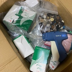 　終了しました！ミシン糸　ゴム　ボタンなど裁縫用品の画像